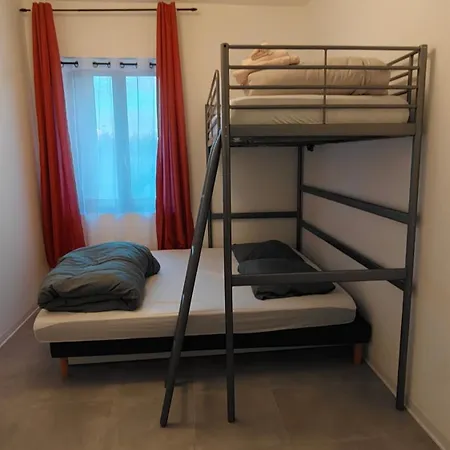 F3 Dans Un Corps De Ferme *